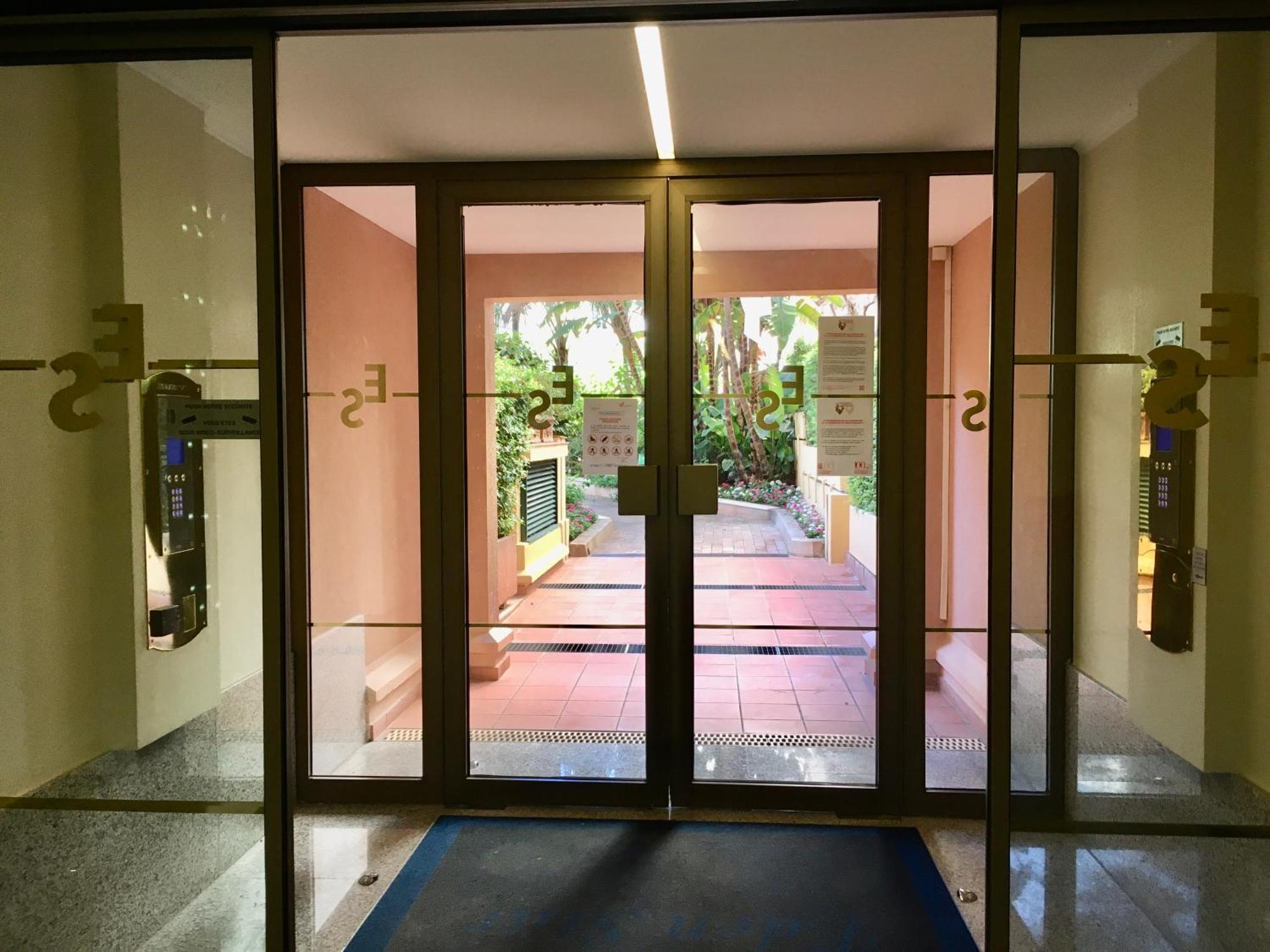 Monaco, Elegant & Quiet Renovated Apartment, In Fontvieille District, With Terrace & Pool, 15Min Walk To F1 Grand Prix Eksteriør billede